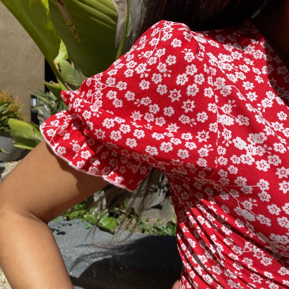 Red and white flower wrap dress - Picture 5 of 5